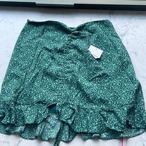 NWT Emerald Floral Skirt